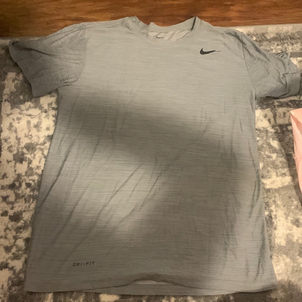 Mens nike dri-fit shirt, gray.